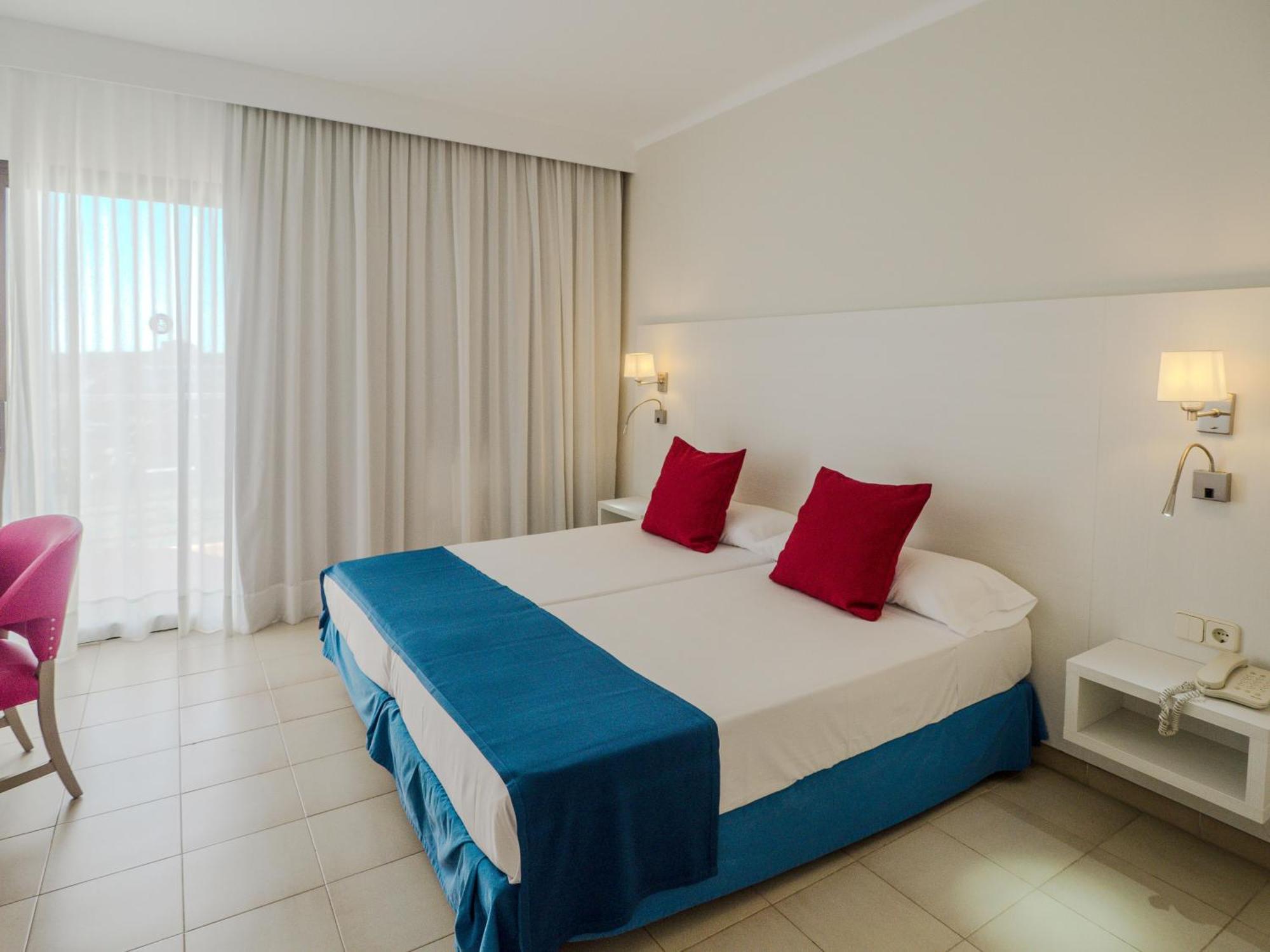 Hotel La Santa Maria Cala Millor  Exterior photo